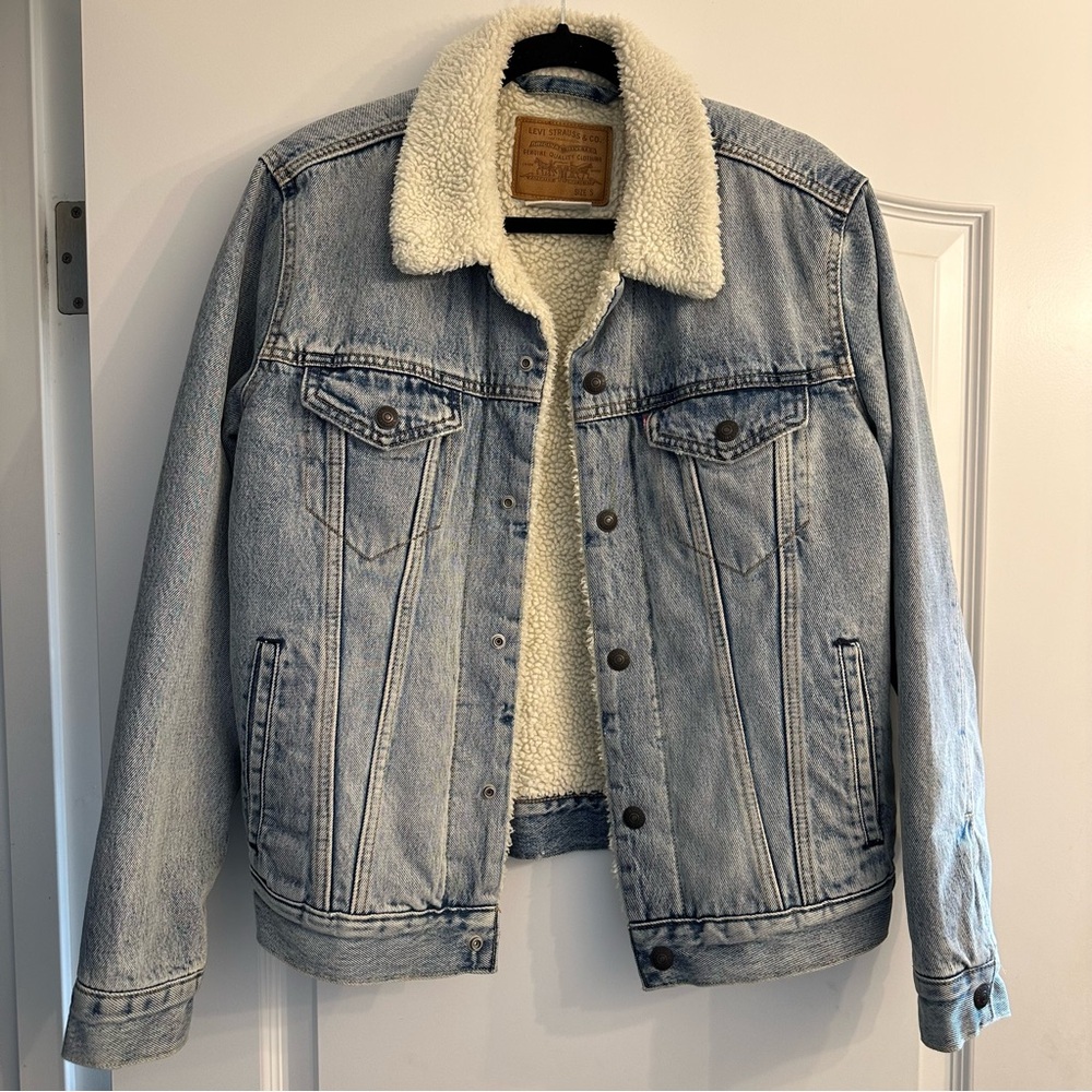 Levi’s Premium Sherpa-Lined Denim Trucker Jacket